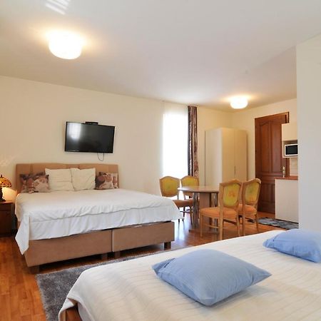Farkas Apartman Siofok Ngoại thất bức ảnh