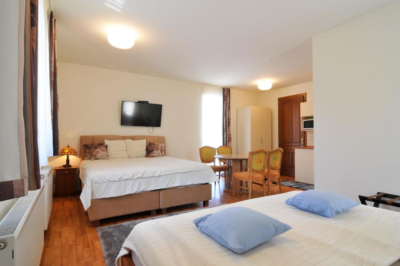 Farkas Apartman Siofok Ngoại thất bức ảnh