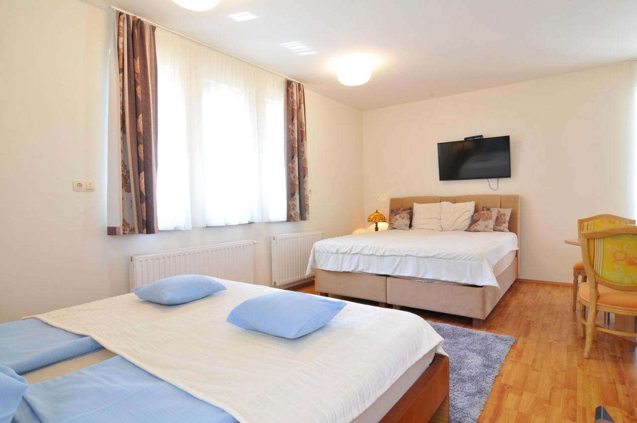 Farkas Apartman Siofok Ngoại thất bức ảnh